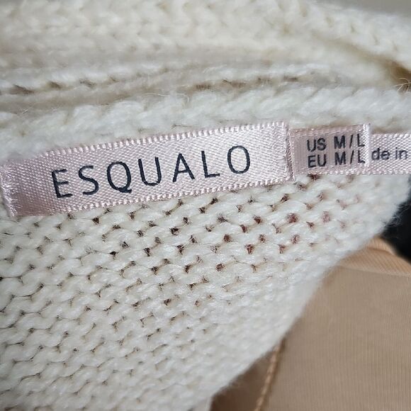 Esqualo M/L Ivory Pointelle Knit Sweater Vest with Rhinestone buttons - Picture 5 of 9